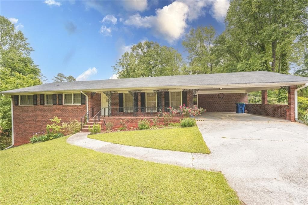 3 bedroom, 2 bathroom, 1,971 sq ft single family residence sold at 3560 Emily Way, Atlanta, GA 30349