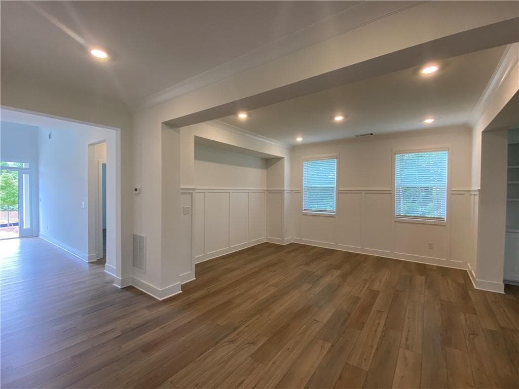 5 bedroom, 4 bathroom, 3,688 sq ft single family residence for sale at 4620 Cogburn Path, Cumming, GA 30028 — photo 4