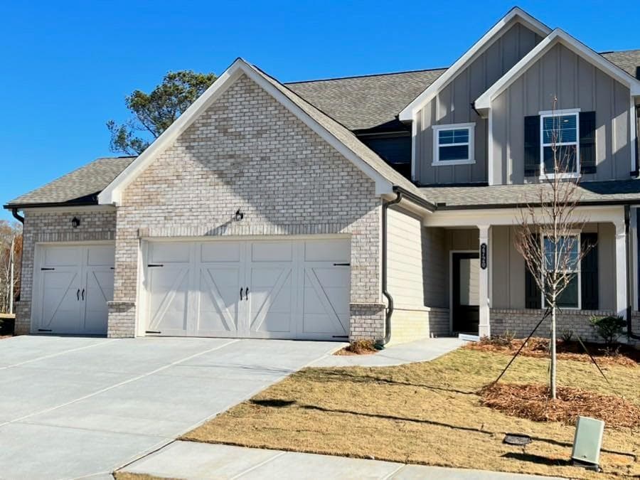 4 bedroom, 3 bathroom, 2,247 sq ft single family residence for rent at 2720 Westgate Park Drive, Loganville, GA 30052 for $2,650 a month — photo 1 of 31