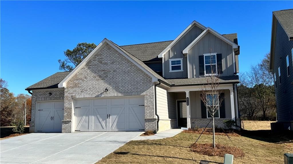 4 bedroom, 3 bathroom, 2,247 sq ft single family residence for rent at 2720 Westgate Park Drive, Loganville, GA 30052 for $2,650 a month — photo 2