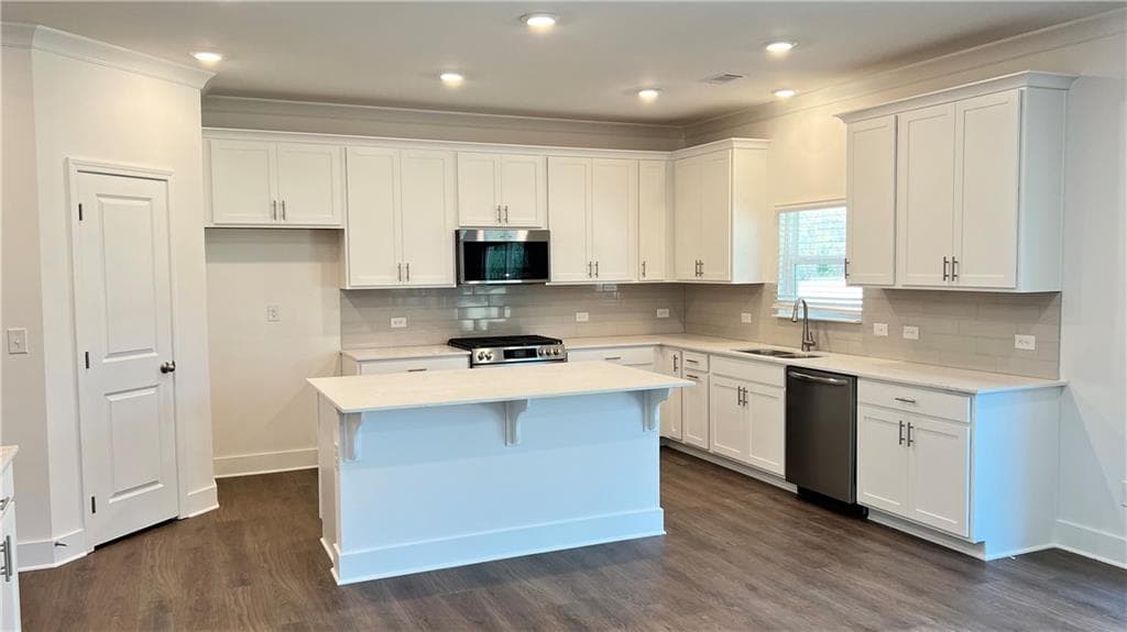 4 bedroom, 3 bathroom, 2,247 sq ft single family residence for rent at 2720 Westgate Park Drive, Loganville, GA 30052 for $2,650 a month — photo 7