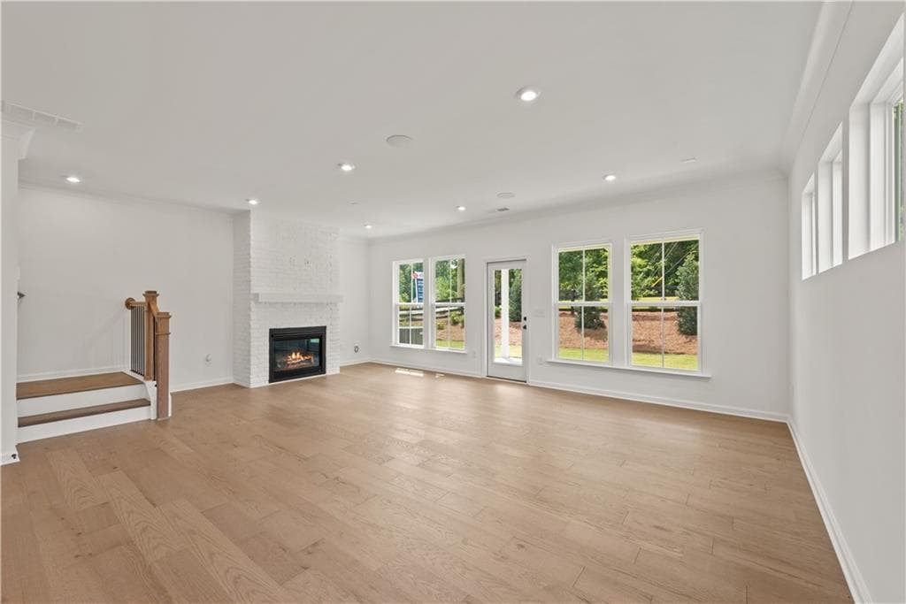 3 bedroom, 3 bathroom, 2,035 sq ft single family residence under contract at 5744 Tillman Way, Powder Springs, GA 30127 — photo 2