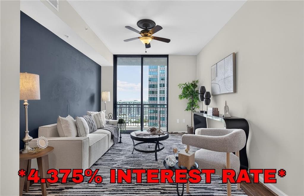 1 bedroom, 1 bathroom, 761 sq ft condominium sold at 3040 Peachtree Road 1313, Atlanta, GA 30305