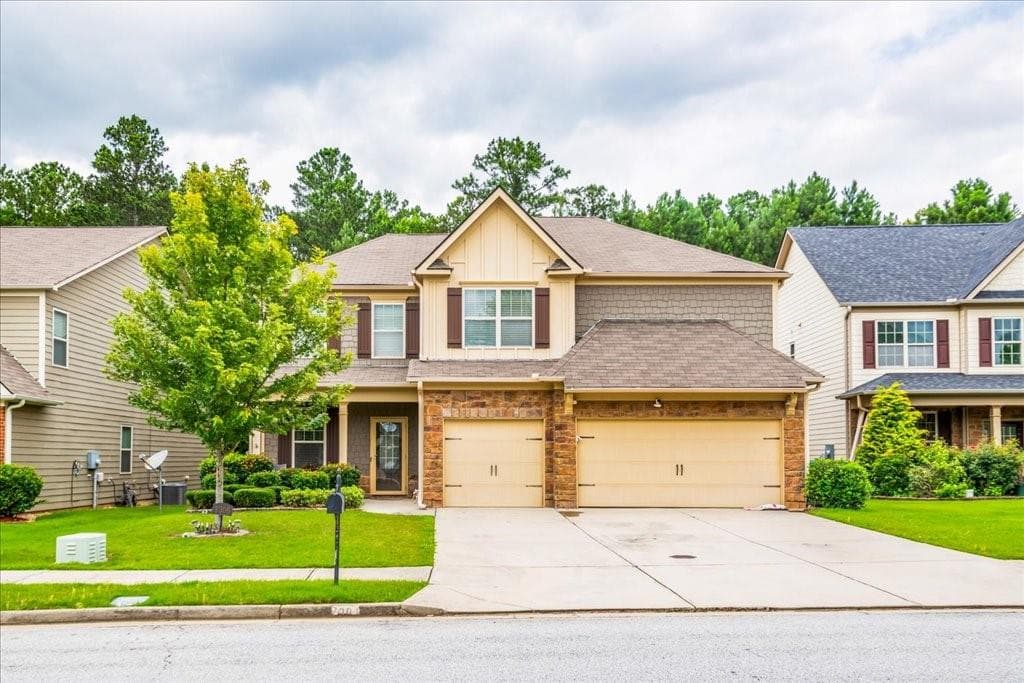5 bedroom, 4 bathroom, 3,365 sq ft single family residence under contract at 7306 Parkland Bend, Fairburn, GA 30213