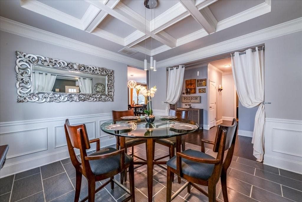 5 bedroom, 4 bathroom, 3,365 sq ft single family residence under contract at 7306 Parkland Bend, Fairburn, GA 30213 — photo 8