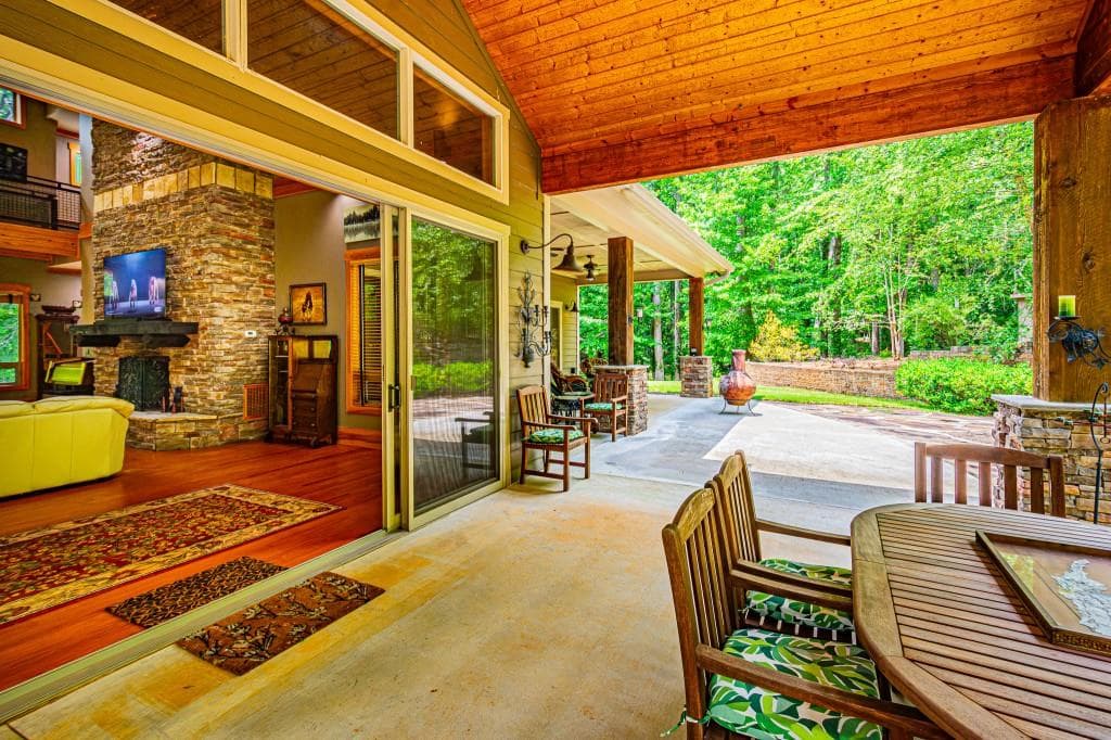 5 bedroom, 5 bathroom, 4,902 sq ft single family residence under contract at 190 Still Road, Clarkesville, GA 30523 — photo 9