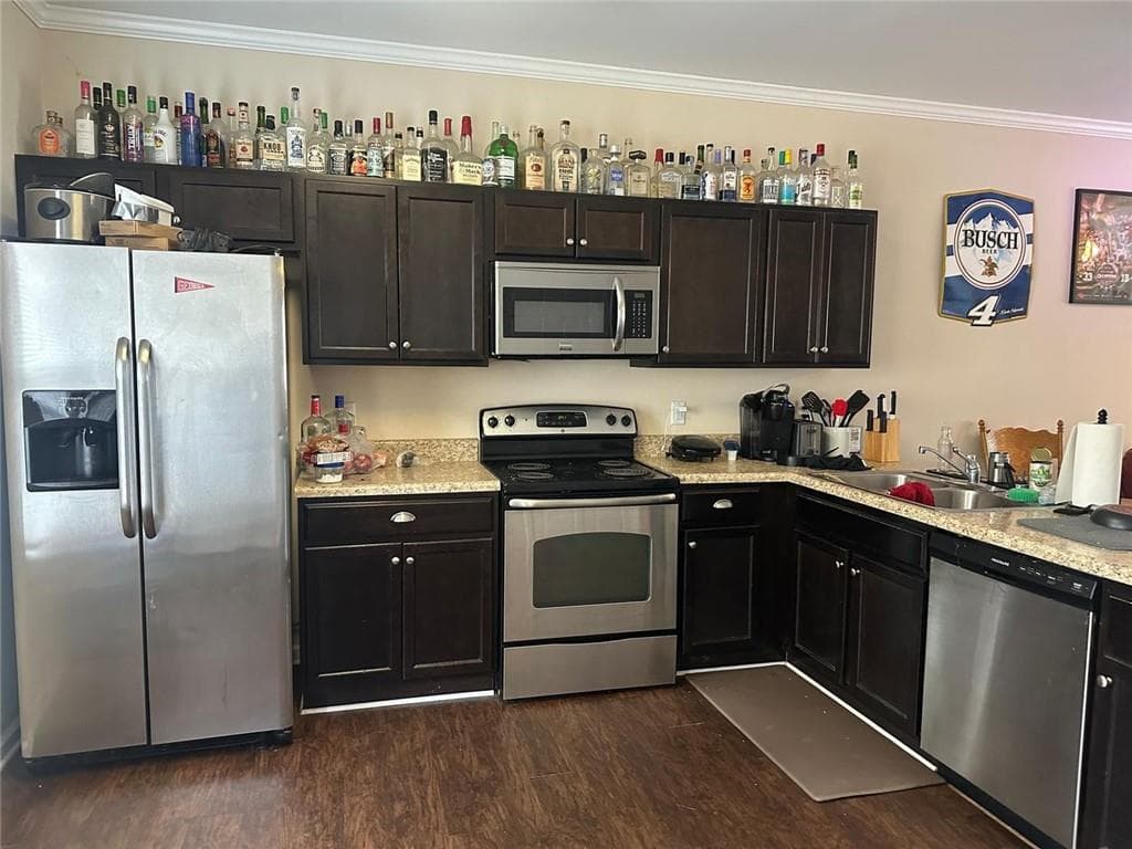 3 bedroom, 4 bathroom, 1,728 sq ft single family residence for rent at 194 Strickland Avenue, Athens, GA 30601 for $1,950 a month — photo 3