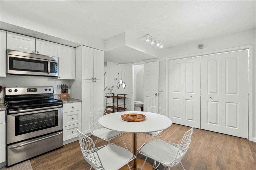 2 bedroom, 2 bathroom, 2,240 sq ft duplex for rent at 840 Rosedale Avenue B, Atlanta, GA 30312 for $2,100 a month — photo 5
