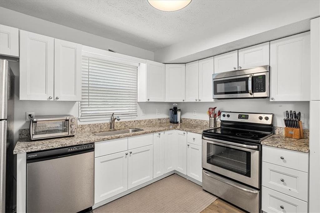 2 bedroom, 2 bathroom, 2,240 sq ft duplex for rent at 840 Rosedale Avenue B, Atlanta, GA 30312 for $2,100 a month — photo 6