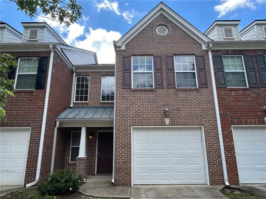 3 bedroom, 3 bathroom, 1,603 sq ft townhouse for rent at 3233 Glenloch Place, Lawrenceville, GA 30044 for $2,000 a month — photo 1 of 40
