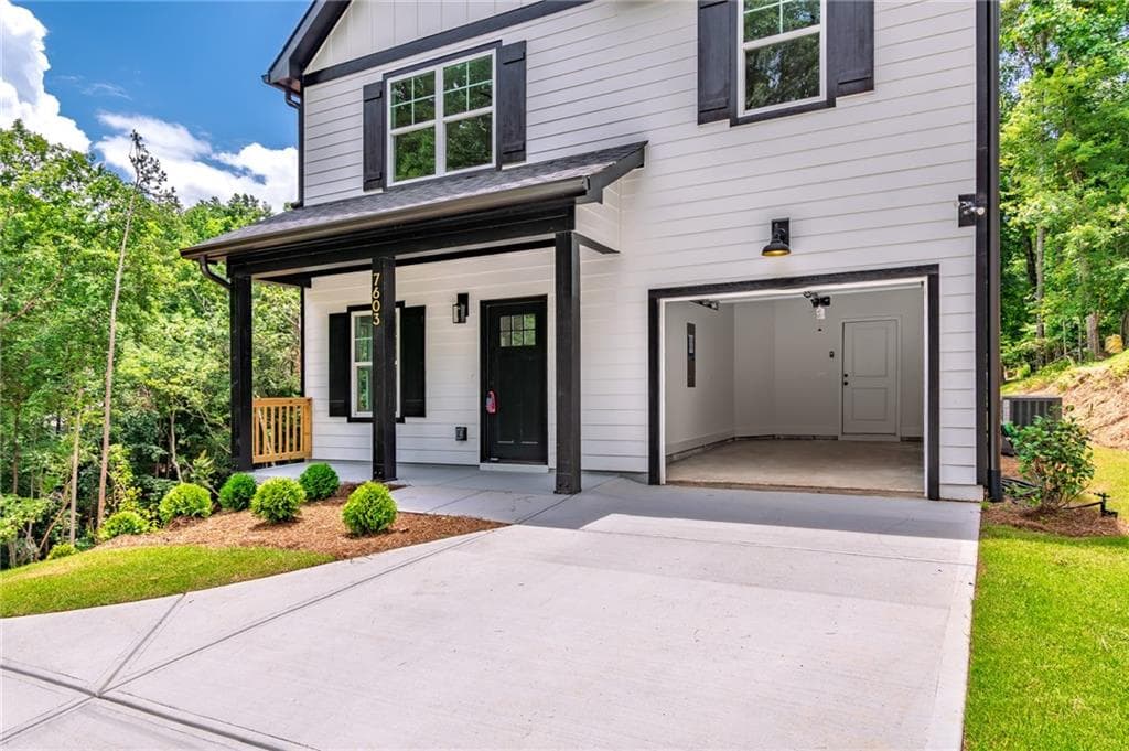 3 bedroom, 3 bathroom, 1,450 sq ft single family residence under contract at 7603 Beachwood Drive, Murrayville, GA 30564 — photo 2