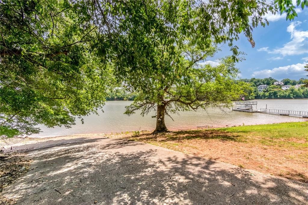 3 bedroom, 3 bathroom, 1,450 sq ft single family residence under contract at 7603 Beachwood Drive, Murrayville, GA 30564 — photo 9