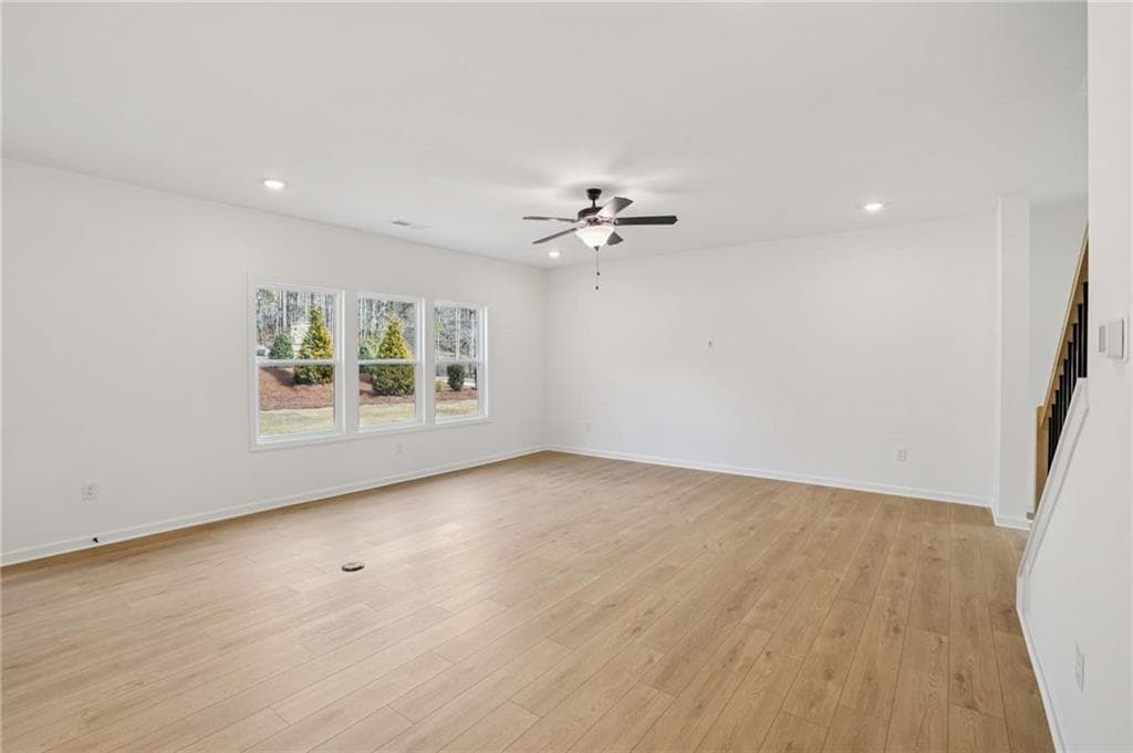 5 bedroom, 4 bathroom, 3,358 sq ft single family residence under contract at 6235 Kismet Road, Buford, GA 30518 — photo 7