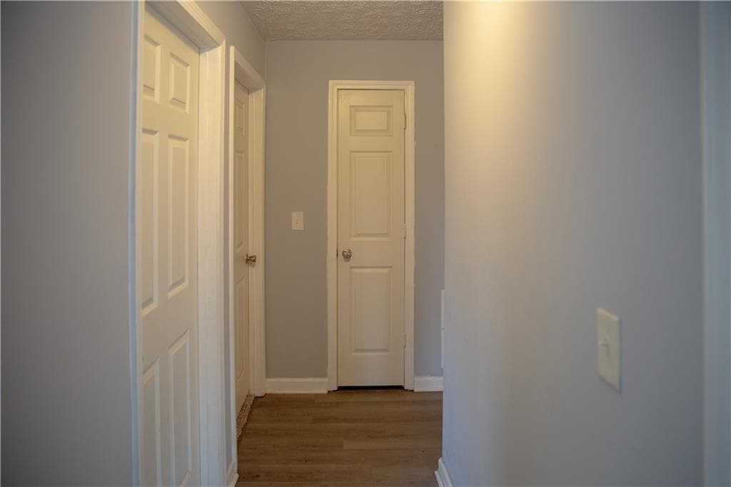 3 bedroom, 2 bathroom, 1,292 sq ft condominium for sale at 12301 Fairington Ridge Circle, Lithonia, GA 30038 — photo 3