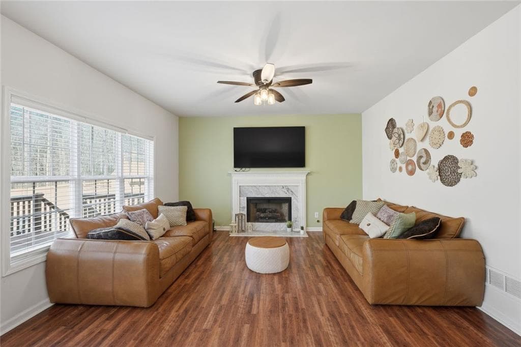4 bedroom, 3 bathroom, 3,245 sq ft single family residence under contract at 3942 Birdie Drive, Douglasville, GA 30134 — photo 4