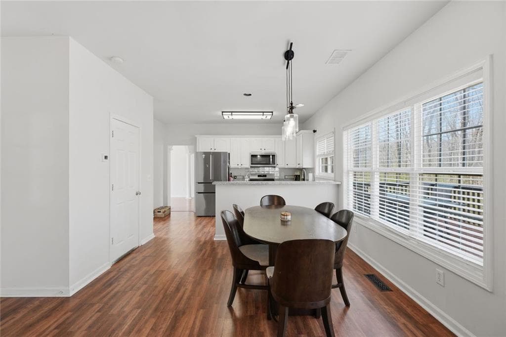 4 bedroom, 3 bathroom, 3,245 sq ft single family residence under contract at 3942 Birdie Drive, Douglasville, GA 30134 — photo 6