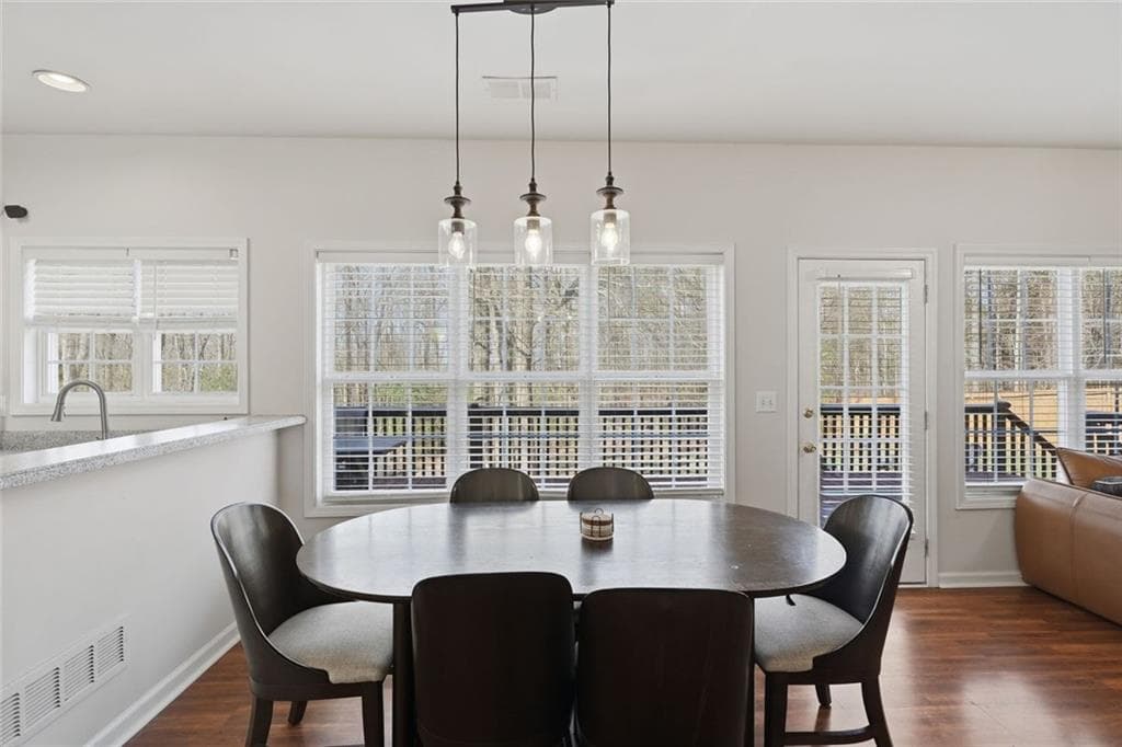 4 bedroom, 3 bathroom, 3,245 sq ft single family residence under contract at 3942 Birdie Drive, Douglasville, GA 30134 — photo 8