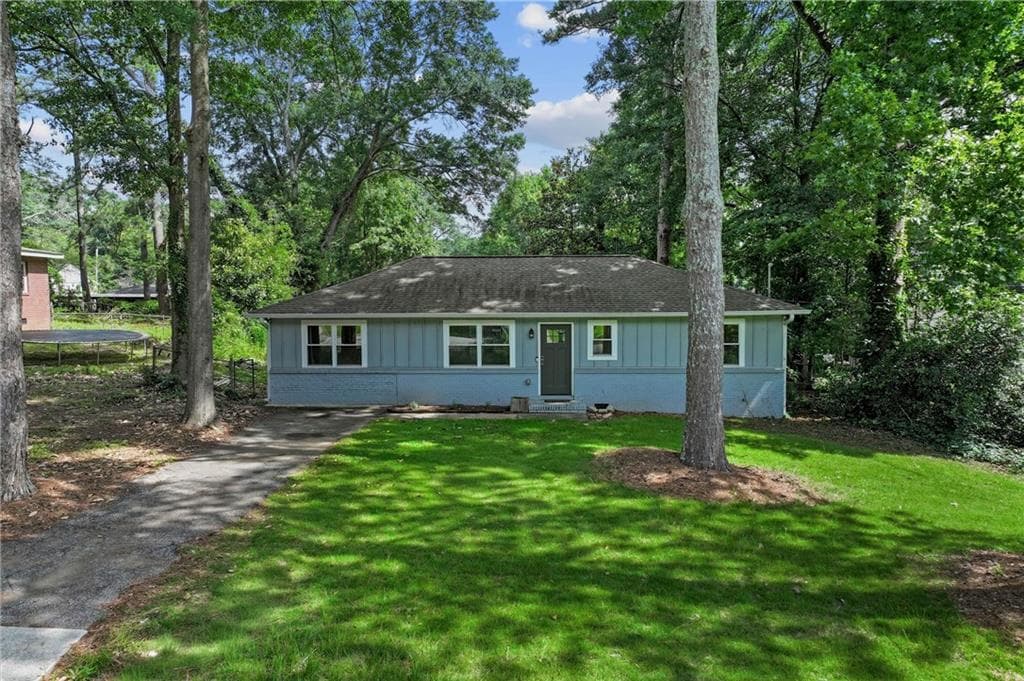 3 bedroom, 2 bathroom, 1,152 sq ft single family residence for sale at 551 Floyd Drive, Smyrna, GA 30082 — photo 3