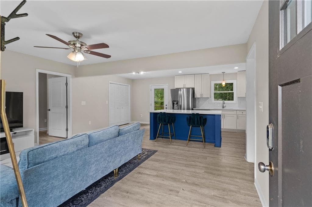 3 bedroom, 2 bathroom, 1,152 sq ft single family residence for sale at 551 Floyd Drive, Smyrna, GA 30082 — photo 5