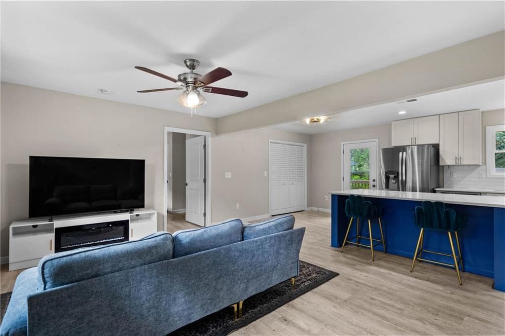 3 bedroom, 2 bathroom, 1,152 sq ft single family residence for sale at 551 Floyd Drive, Smyrna, GA 30082 — photo 6