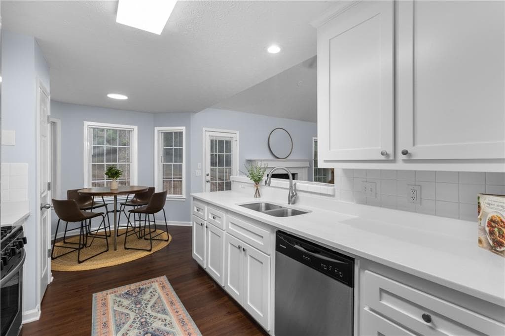 4 bedroom, 3 bathroom, 2,320 sq ft single family residence for sale at 106 Hearthstone Drive, Woodstock, GA 30189 — photo 10