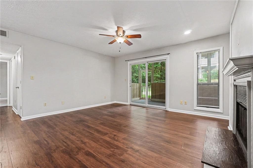 2 bedroom, 1 bathroom, 1,126 sq ft condominium under contract at 616 Wynnes Ridge Circle, Marietta, GA 30067 — photo 5