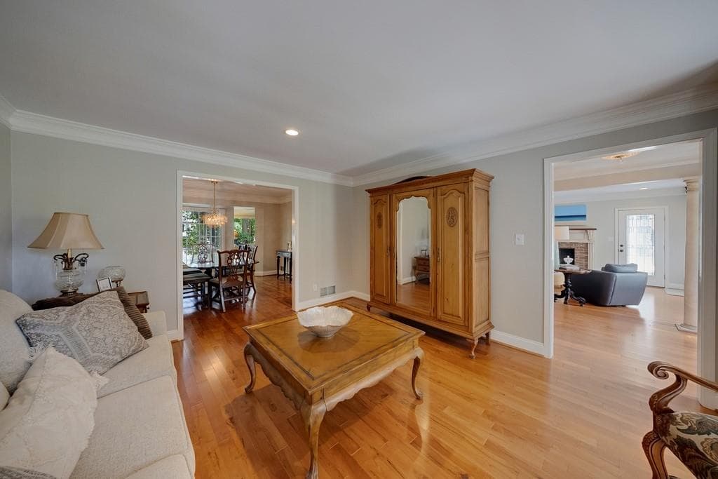 5 bedroom, 4 bathroom, 3,044 sq ft single family residence for sale at 4002 Edgewood Court, Marietta, GA 30068 — photo 7
