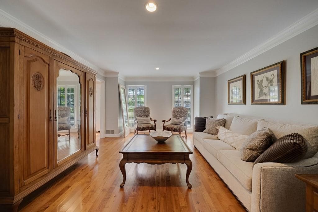 5 bedroom, 4 bathroom, 3,044 sq ft single family residence for sale at 4002 Edgewood Court, Marietta, GA 30068 — photo 8