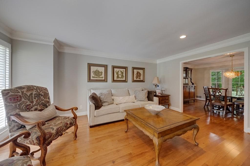 5 bedroom, 4 bathroom, 3,044 sq ft single family residence for sale at 4002 Edgewood Court, Marietta, GA 30068 — photo 9