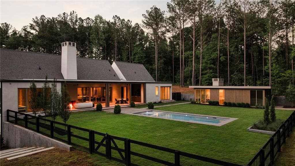 5 bedroom, 6 bathroom, 5,126 sq ft single family residence for sale at 3 Sardis Trail, Chattahoochee Hills, GA 30268 — photo 3