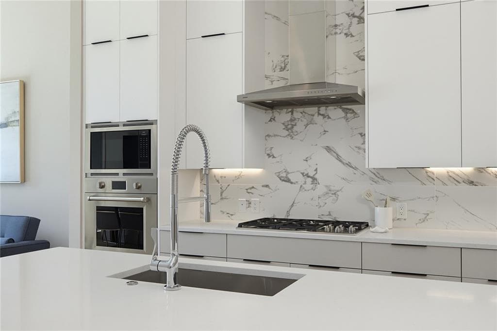 1 bedroom, 2 bathroom, 936 sq ft condominium for rent at 40 12th Street 802, Atlanta, GA 30309 for $4,100 a month — photo 5