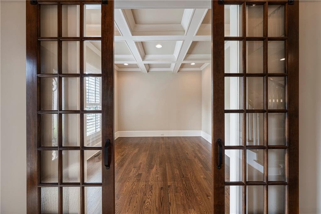 6 bedroom, 6 bathroom, 6,200 sq ft single family residence for sale at 2220 Cambridge Hill Court, Dacula, GA 30019 — photo 9