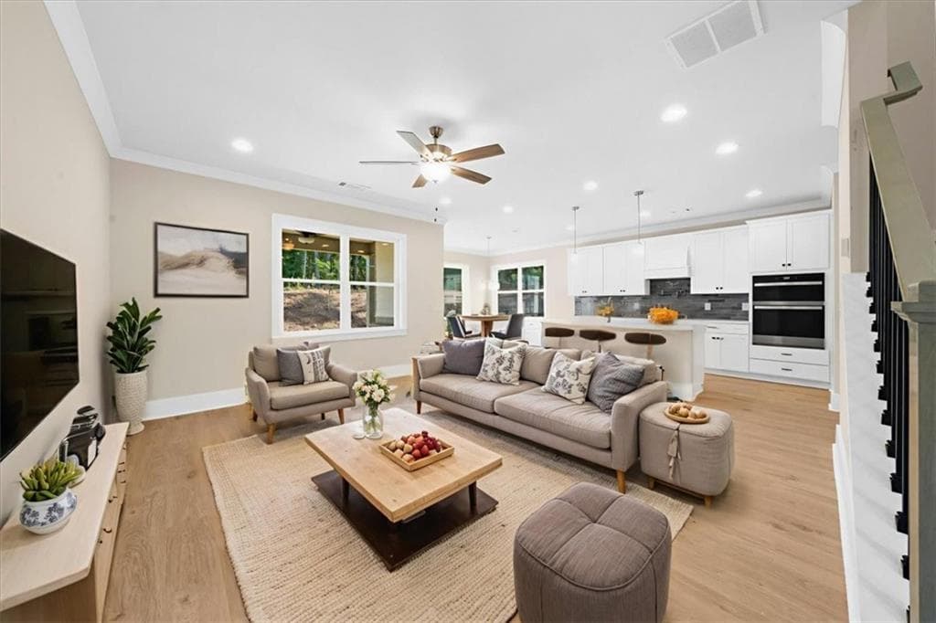 4 bedroom, 3 bathroom, 2,622 sq ft single family residence for sale at 5582 Overview Drive, Flowery Branch, GA 30542 — photo 5