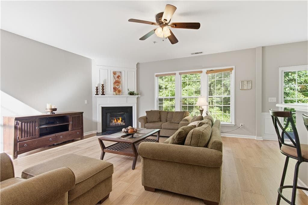 3 bedroom, 3 bathroom, 1,554 sq ft townhouse under contract at 120 Regent Place, Woodstock, GA 30188 — photo 8