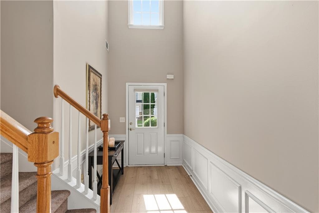 3 bedroom, 3 bathroom, 1,554 sq ft townhouse under contract at 120 Regent Place, Woodstock, GA 30188 — photo 4
