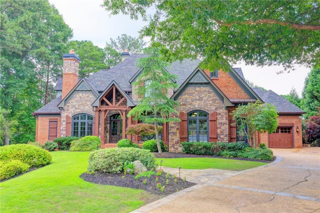 7 bedroom, 9 bathroom, 9,330 sq ft single family residence under contract at 8130 FORMBY Court, Duluth, GA 30097 — photo 5