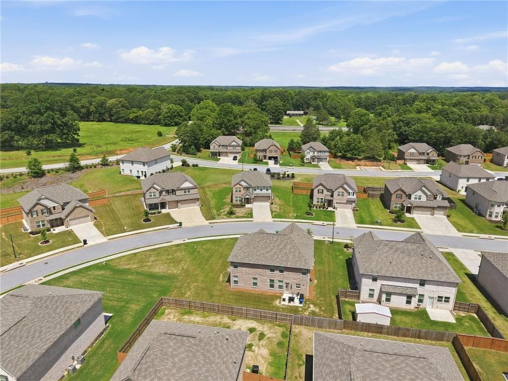 4 bedroom, 3 bathroom, 2,726 sq ft single family residence under contract at 417 Sawmill Trace, Hampton, GA 30228 — photo 6