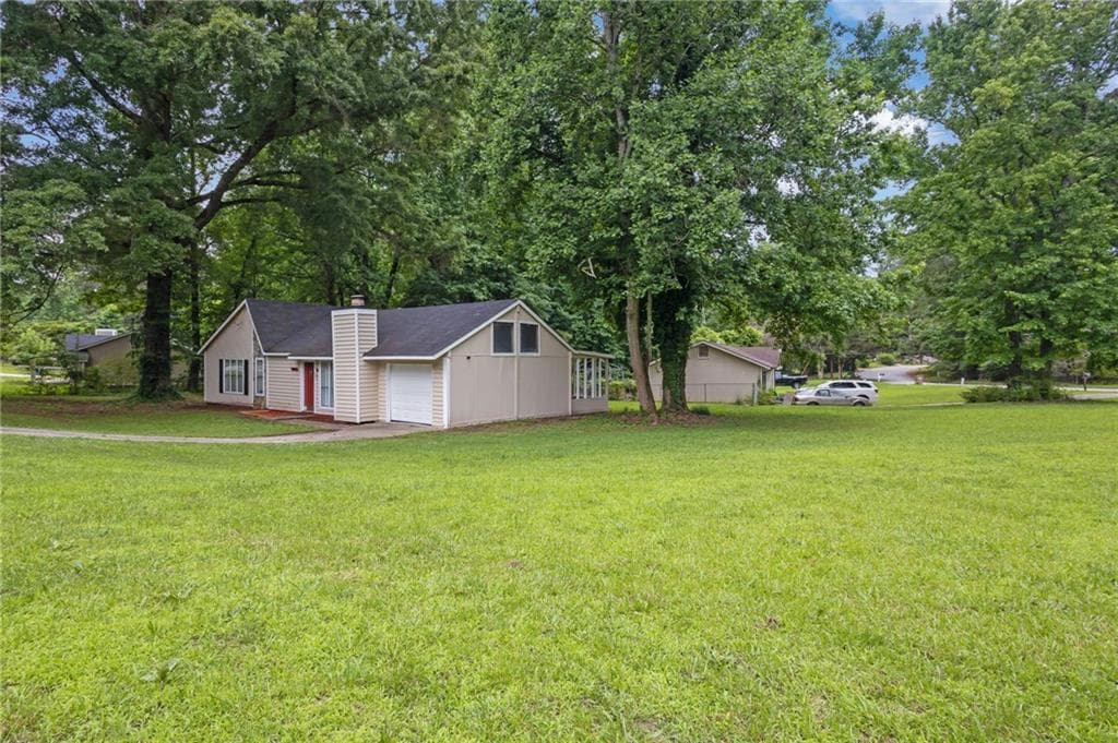3 bedroom, 2 bathroom, 1,080 sq ft single family residence for sale at 8997 Huntwood Lane, Riverdale, GA 30274 — photo 3