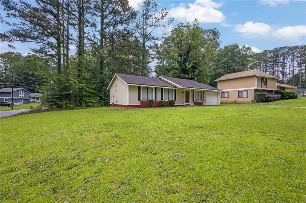 3 bedroom, 2 bathroom, 1,080 sq ft single family residence for sale at 8998 Hurst Court, Jonesboro, GA 30238 — photo 4