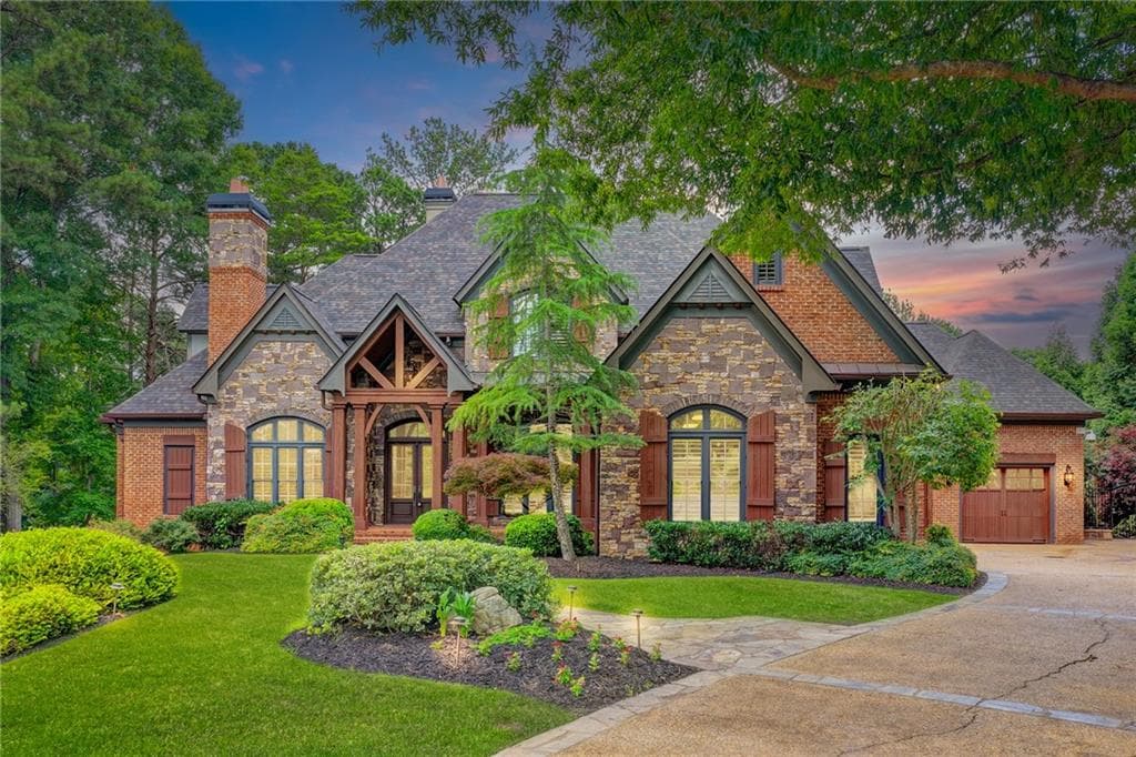 7 bedroom, 9 bathroom, 9,330 sq ft single family residence under contract at 8130 FORMBY Court, Duluth, GA 30097 — photo 2