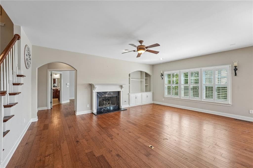 5 bedroom, 5 bathroom, 5,858 sq ft single family residence under contract at 4335 Darian Court, Cumming, GA 30041 — photo 4