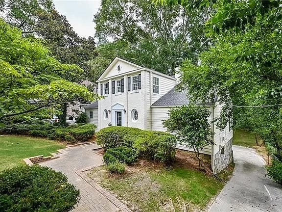 3 bedroom, 2 bathroom, 1,652 sq ft single family residence for rent at 410 Collier Road, Atlanta, GA 30309 for $4,500 a month — photo 2