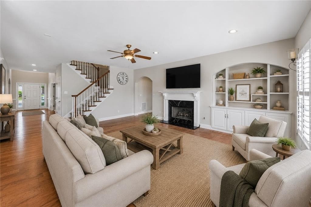 5 bedroom, 5 bathroom, 5,858 sq ft single family residence under contract at 4335 Darian Court, Cumming, GA 30041 — photo 5