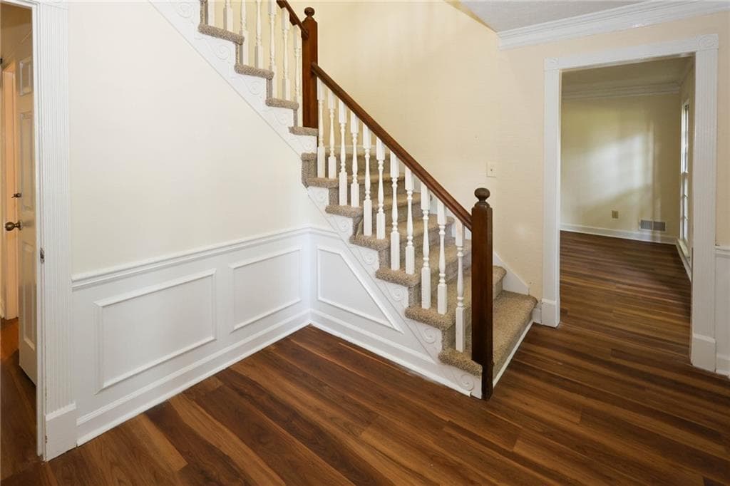 5 bedroom, 3 bathroom, 3,498 sq ft single family residence for sale at 4128 Mayflower Court, Lilburn, GA 30047 — photo 4