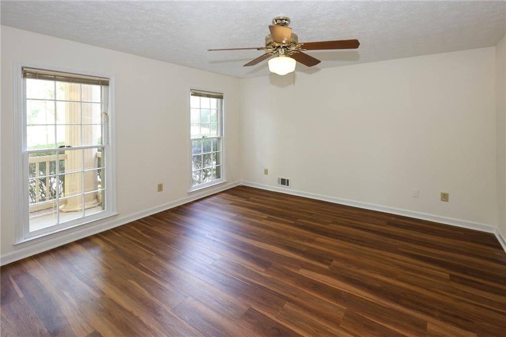 5 bedroom, 3 bathroom, 3,498 sq ft single family residence for sale at 4128 Mayflower Court, Lilburn, GA 30047 — photo 6