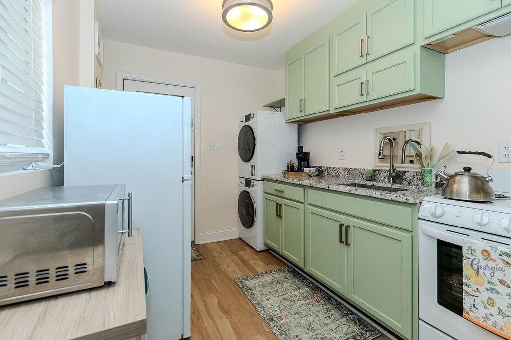 2 bedroom, 1 bathroom, 572 sq ft duplex for rent at 150 South Avenue 1, Atlanta, GA 30315 for $2,350 a month — photo 9
