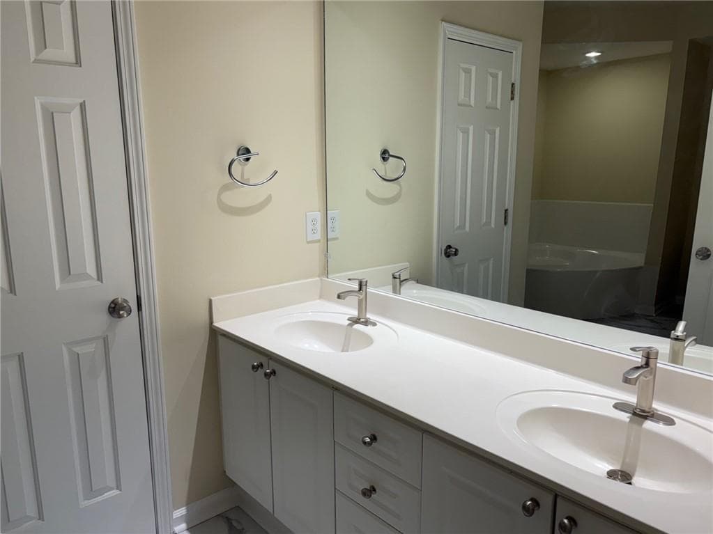 3 bedroom, 2 bathroom, 1,740 sq ft condominium for rent at 3636 Habersham Road 1401, Atlanta, GA 30305 for $2,800 a month — photo 8