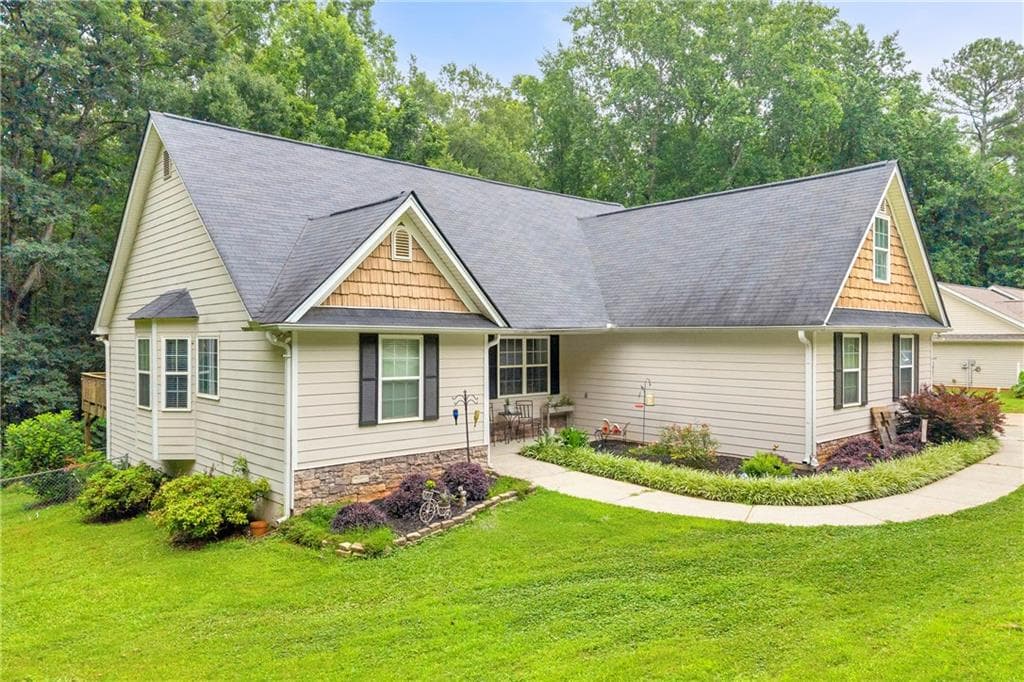 4 bedroom, 4 bathroom, 3,016 sq ft single family residence for sale at 587 J B Owens Road, Bethlehem, GA 30620 — photo 2