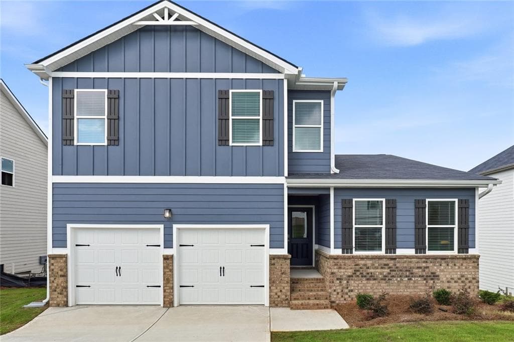 4 bedroom, 4 bathroom, 2,345 sq ft single family residence under contract at 717 Lipizzan Trace, Hogansville, GA 30230