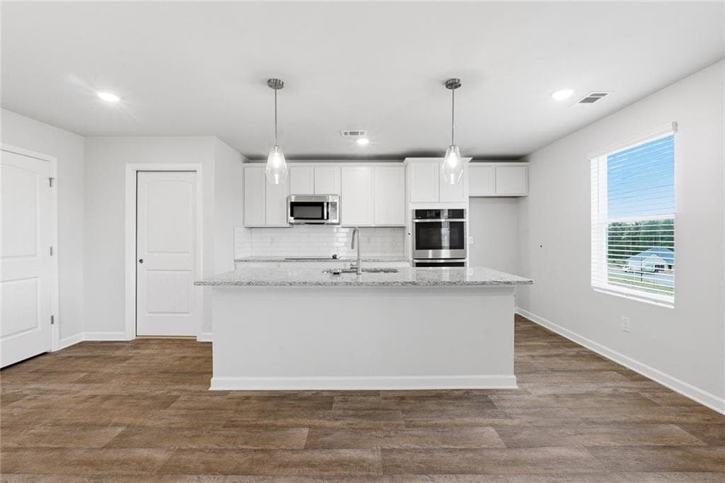 4 bedroom, 4 bathroom, 2,345 sq ft single family residence under contract at 717 Lipizzan Trace, Hogansville, GA 30230 — photo 5